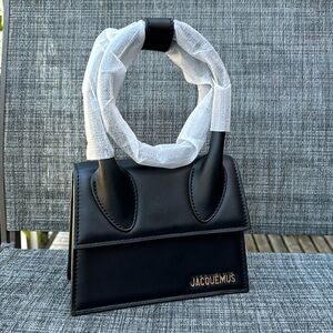 JACQUEMUS Smooth Calfskin Le Chiquito Black Bag